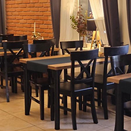 Hotel Gosciniec Pod Lilijka Podzamcze  Esterno foto